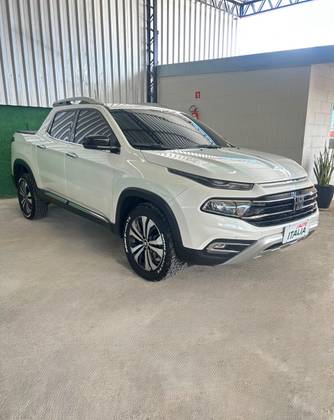 FIAT TORO 2.0 16V TURBO DIESEL VOLCANO 4WD AT9 FIAT TORO 2.0 16V TURBO DIESEL VOLCANO 4WD AT9